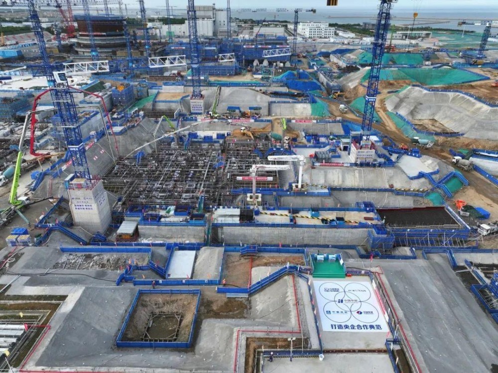 中核二四圆满完成石岛湾核电项目2号机组常规岛汽机筏基混凝土浇筑