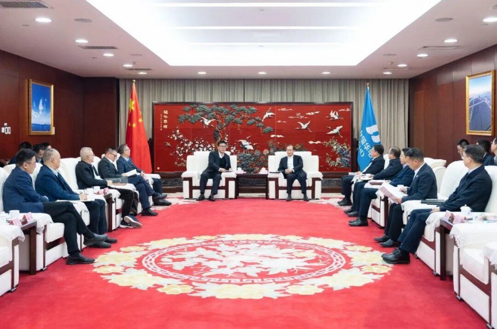 中国华电江毅与上海电气吴磊会谈，推进氢基能源项目合作及应用场景拓展