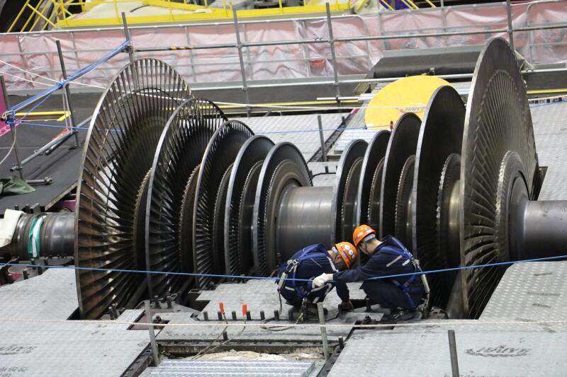 田湾核电1号机组汽轮机转子回装一次成功