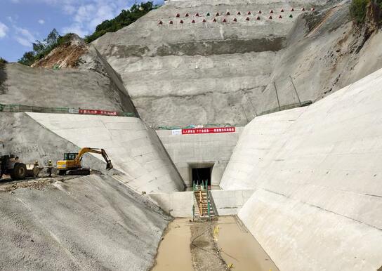 甘肃黄龙抽蓄项目泄洪放空洞引渠段施工完成
