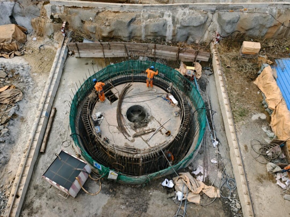 安哥拉凯凯水电站交通竖井竖井段滑模衬砌圆满完成
