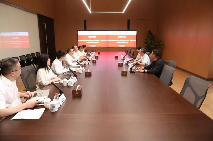 中国能建华东院党委书记、董事长周毅与国家能源集团青海电力有限公司党委书记、董事长刘军座谈交流