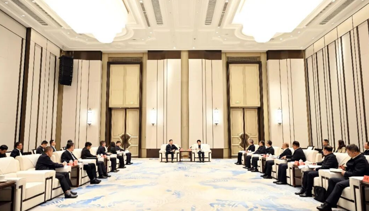 国家电投集团与黑龙江省政府举行会谈