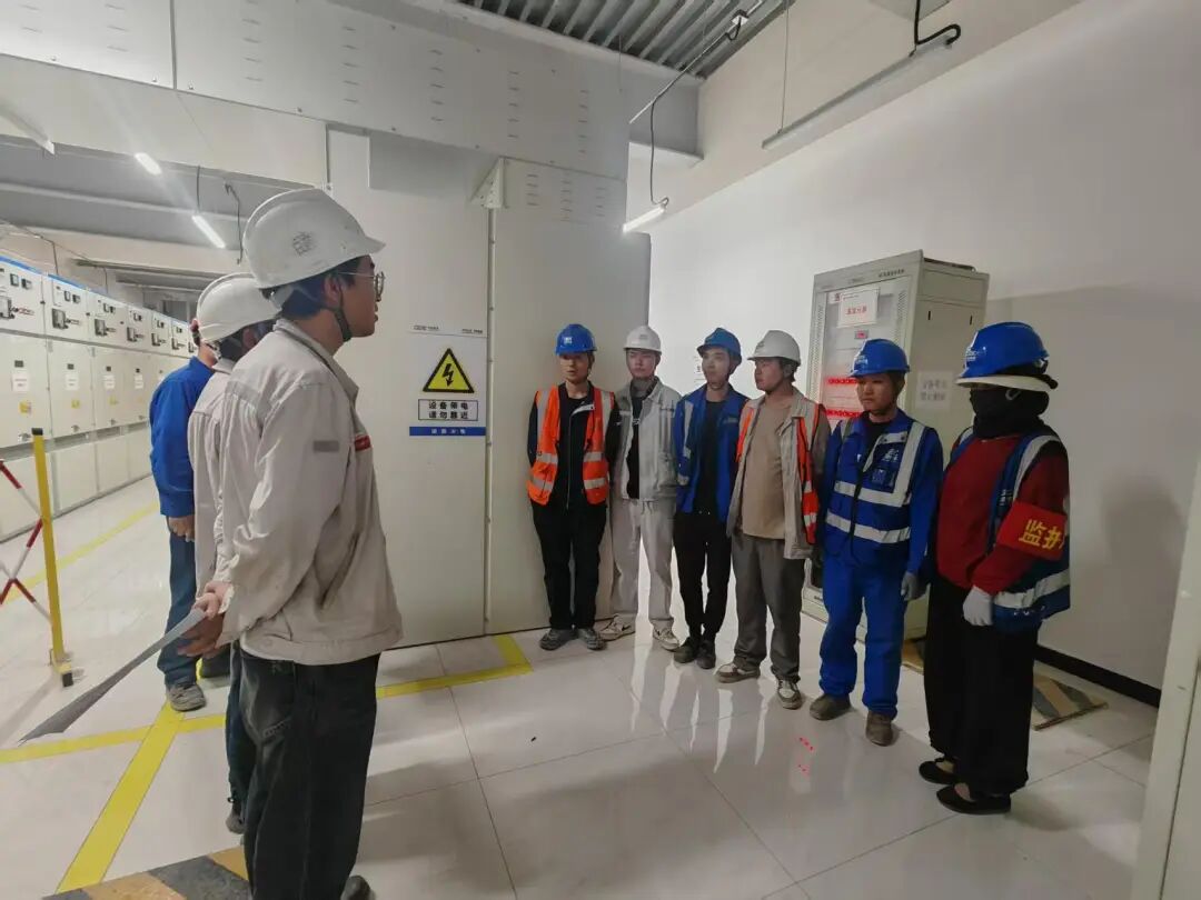 青海格尔木项目2号机组厂用受电一次成功
