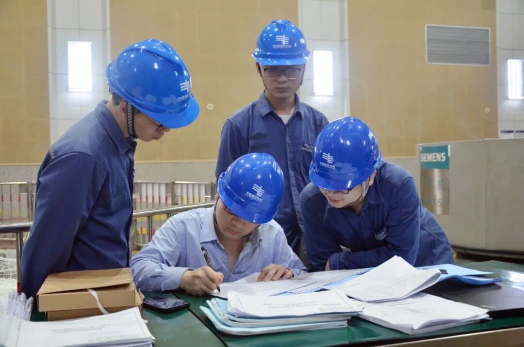 南网储能修试公司顺利完成广蓄B厂5号发变组保护及蓄北线保护升级改造
