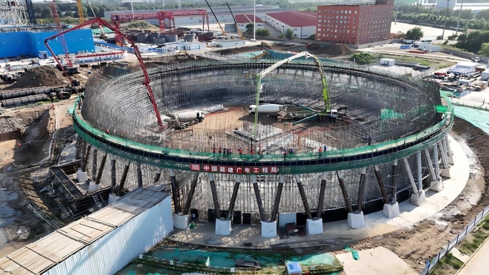 辽宁省沈阳市沈西热电厂项目自然通风冷却塔下环梁首板混凝土顺利浇筑