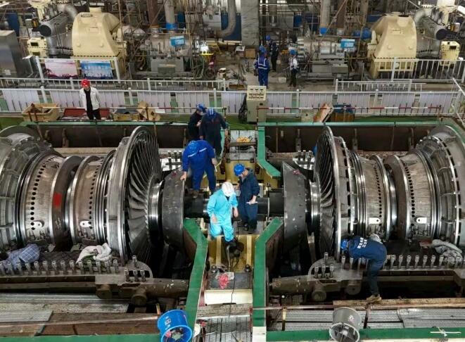 河北省石家庄市西柏坡电厂四期8号机组汽轮机扣缸一次成功
