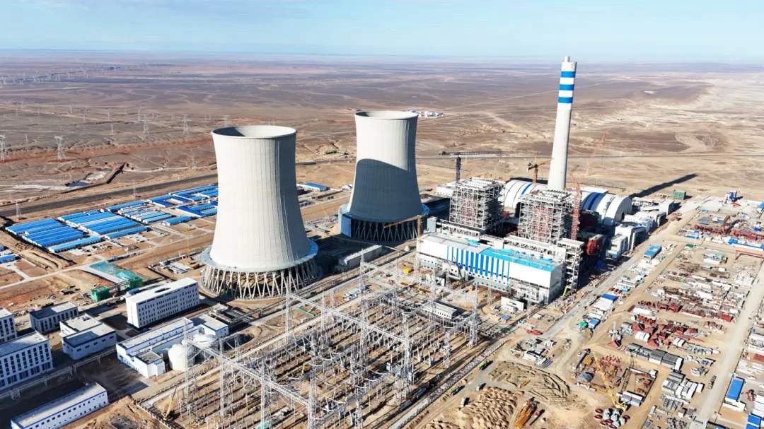 新疆昌吉英格玛2×660MW坑口电厂项目1号机组并网一次成功