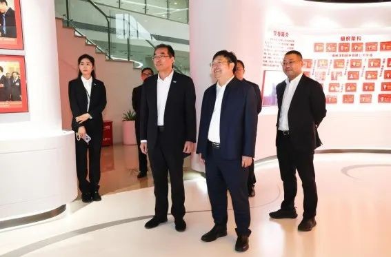 中核华兴周博拜访三棵树涂料股份有限公司