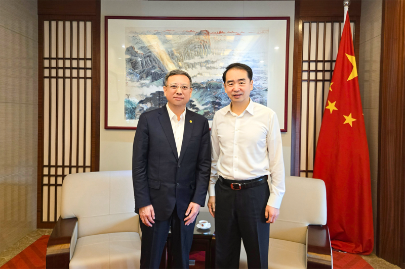 倪真赴越南开展系列商务活动