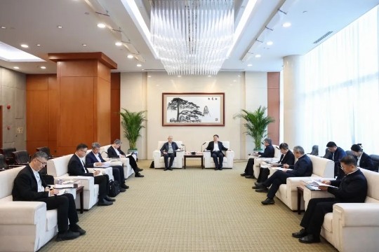 中国华能集团有限公司董事长、党组书记温枢刚会见中国一重党委书记、董事长徐鹏一行