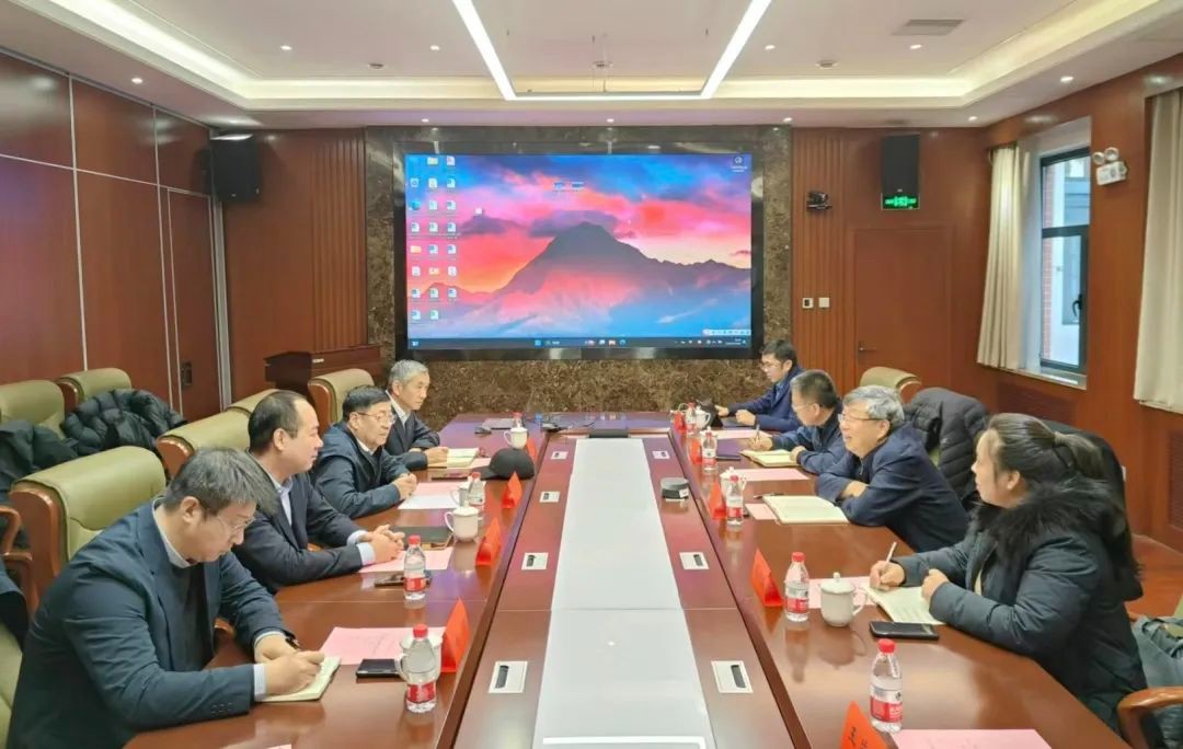 核理化院雷增光、姜宏民一行赴郑州大学调研交流