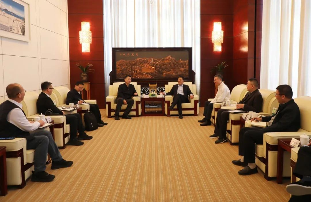 韩志伟会见电投核能董事长、党委书记郝宏生