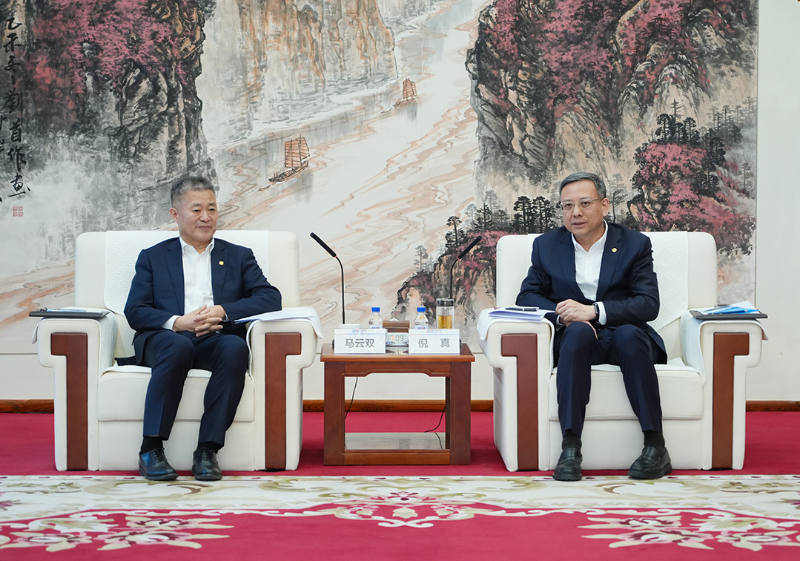 倪真与中国中车总经理马云双会谈