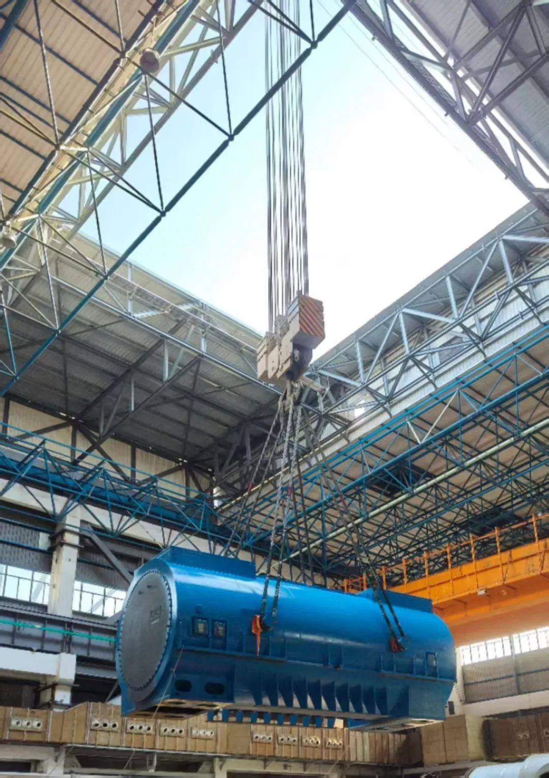 60秒速看全国首例核电定子吊装全程，5G+全景监控助力成功吊装