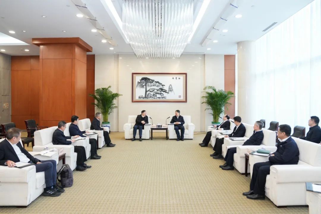温枢刚会见中广核集团董事长杨长利、总经理高立刚