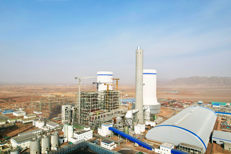 甘肃张掖百万燃煤机组扩建项目烟囱3号钢内筒到顶