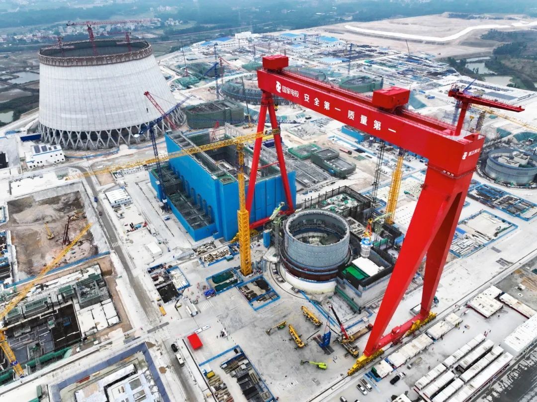 廉江核电1号机组压力容器精准就位