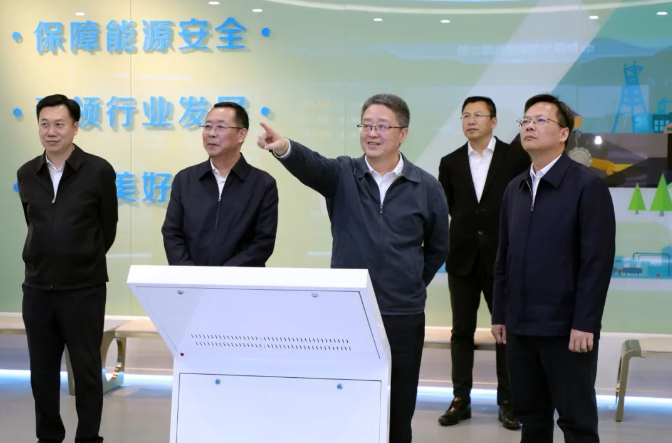 中国中煤党委书记、董事长王树东会见赤峰市委书记唐毅