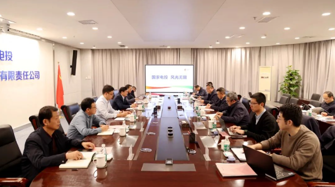 姚小彦会见东方电机党委书记、董事长鄢志勇