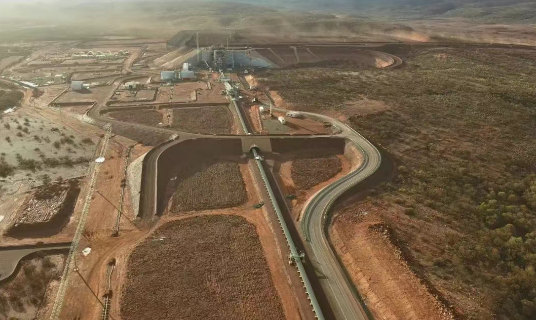 中国宝武与力拓集团合资开发的澳大利亚西坡铁矿项目建成投产