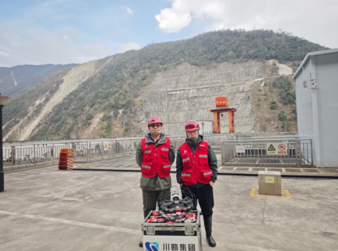 川勘集团采用防撞无人机完成某水电站水轮发电机组流道斜弯段检测