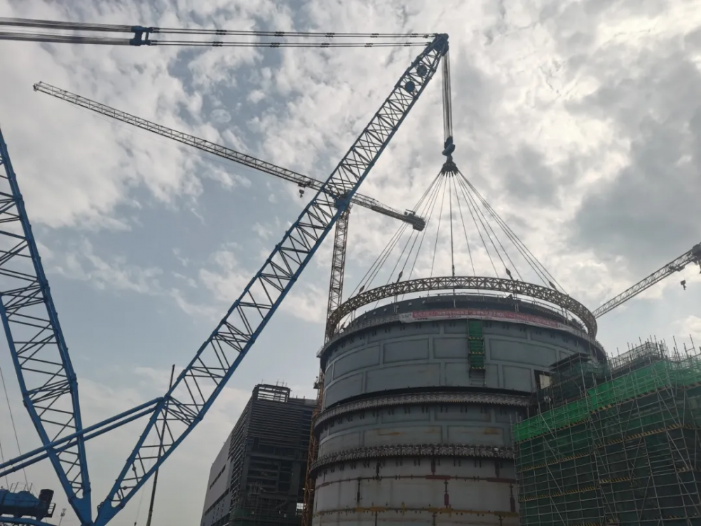 三门核电4号机组核岛SC8-10层模块吊装就位