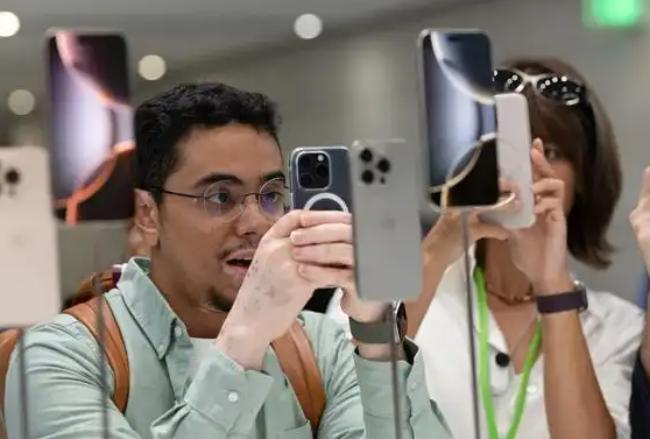 苹果紧急安排五架货机满载iPhone运往美国