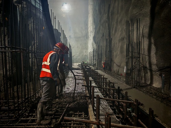 国网新源泰安二期抽水蓄能电站主变洞首仓混凝土顺利完成浇筑