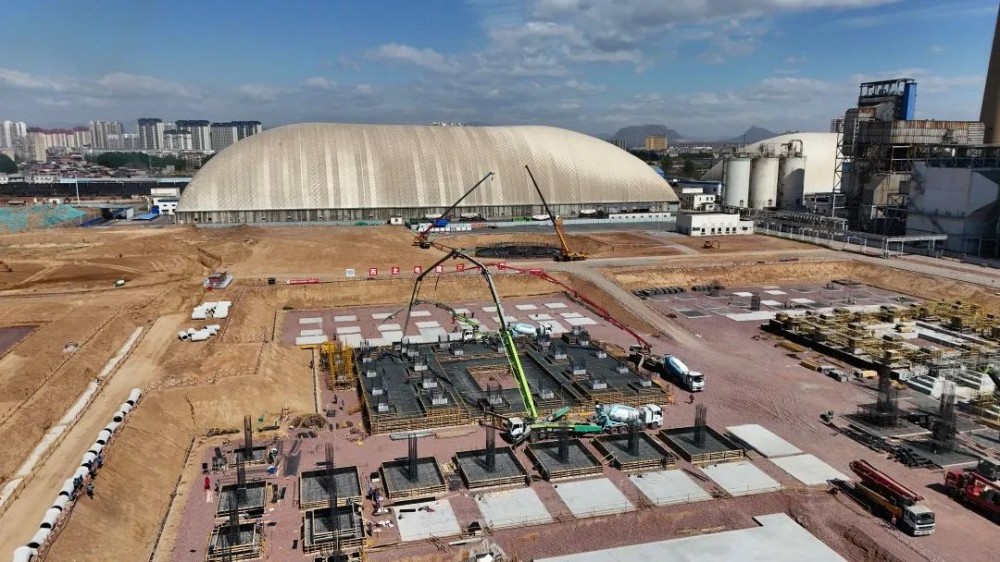 河北电投西柏坡2X660MW热电联产项目8号机组第一罐混凝土顺利浇筑