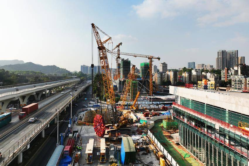 【湖北日报】中国能建葛洲坝市政公司：向梦想“掘进”，续写“春天的故事”