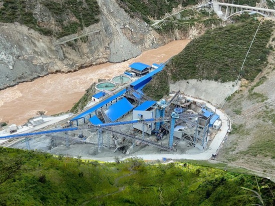 拉哇项目部获评业主AAA级施工承包商