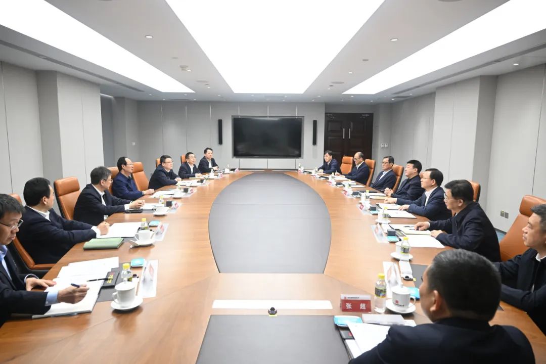 丁焰章与中国大唐董事长吕军、总经理张传江会谈