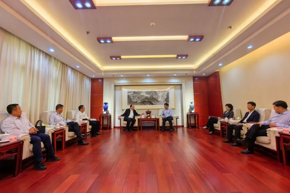 中国石化河南石油与河南许昌市长会商  共同推进“油气氢电服”综合能源供应网络布局