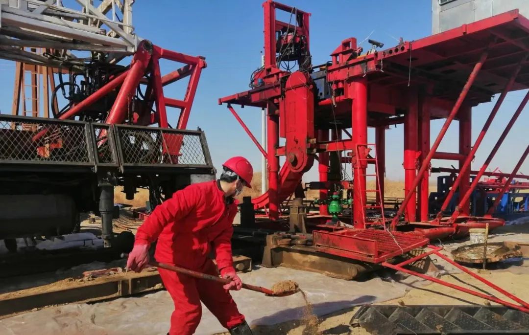 吉林油田截至4月15日累计完井1546口  超计划223口