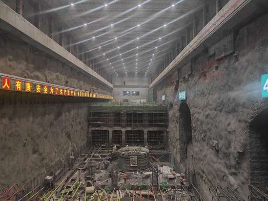 河北易县抽水蓄能电站第二台机组顺利封顶