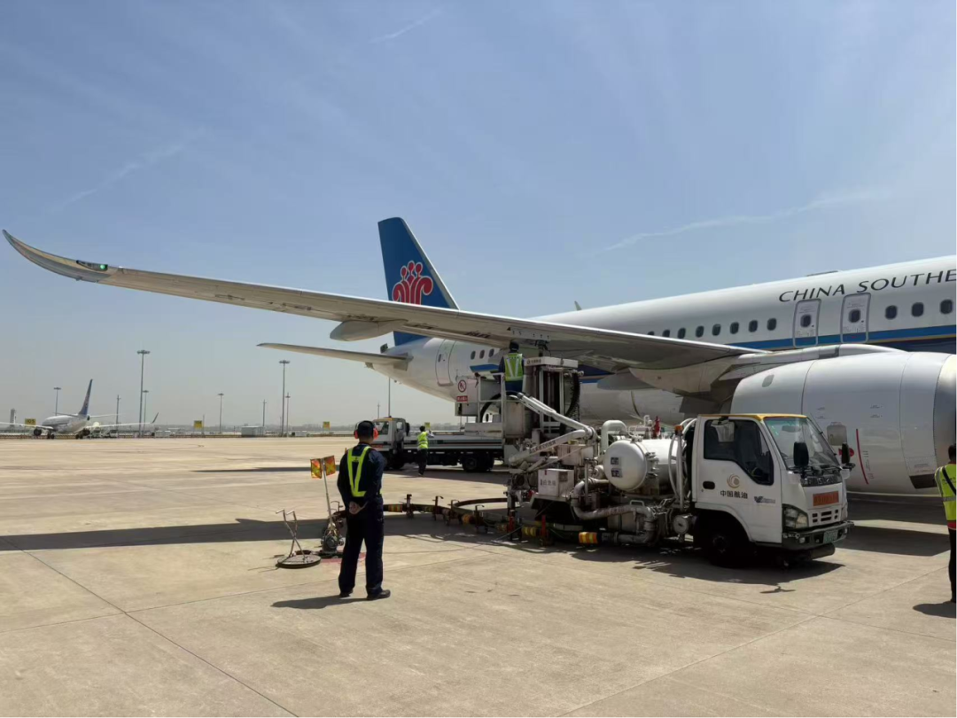 中国航油圆满完成南航C919武汉-广州首航供油保障任务