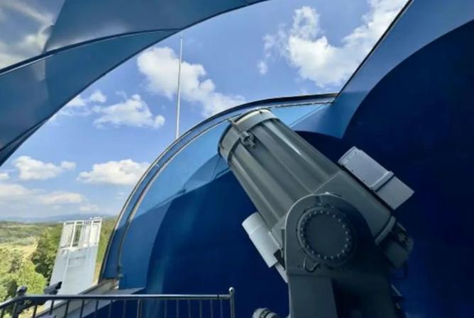 中国首次实现地月空间轨道卫星激光测距