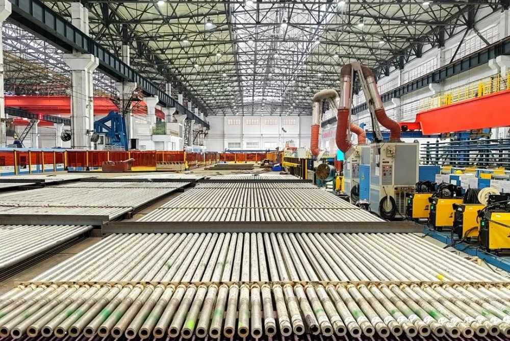 国内首件S31089新材料屏式过热器完工发运