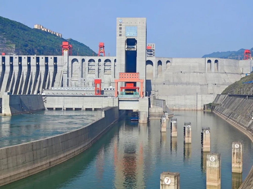 向家坝水电站通过货运量累计突破7000万吨