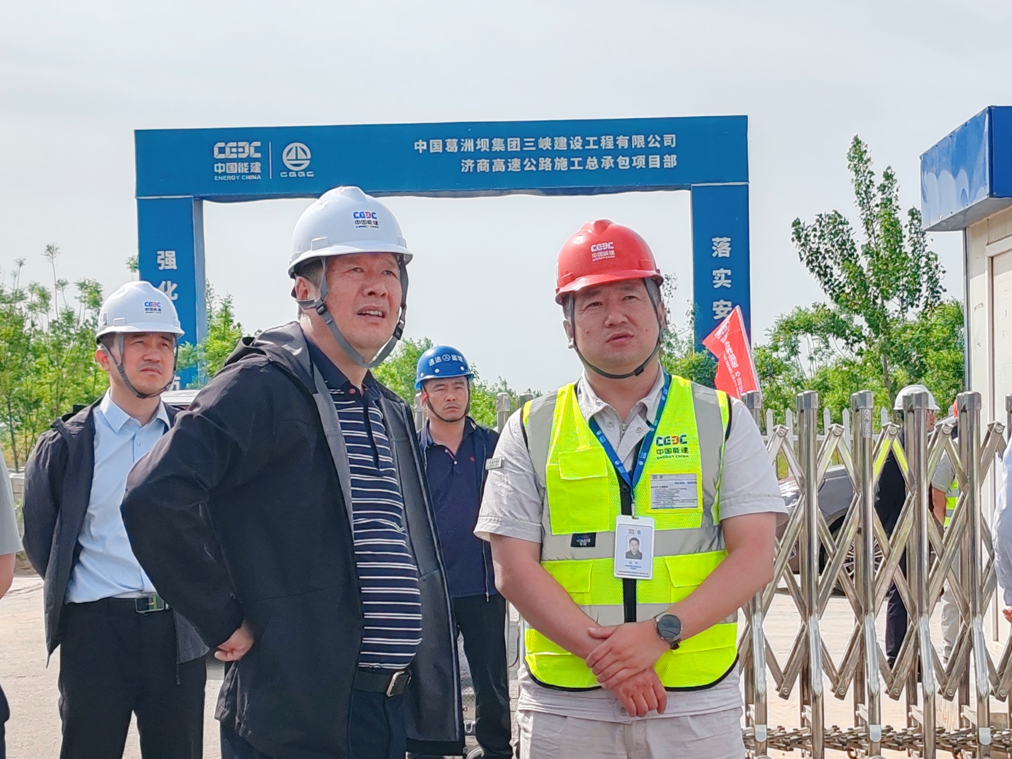 赵献勇一行赴济商高速项目调研督导工作