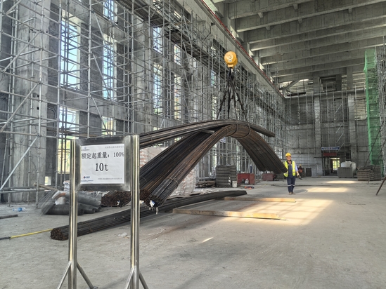河南鲁山抽蓄电站开关站GIS楼桥机荷载试验顺利完成