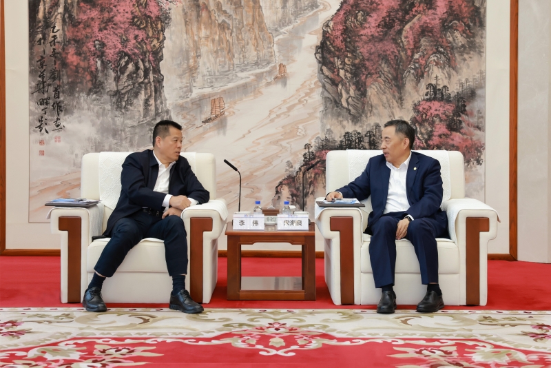 宋海良与山东能源集团党委书记、董事长李伟会谈