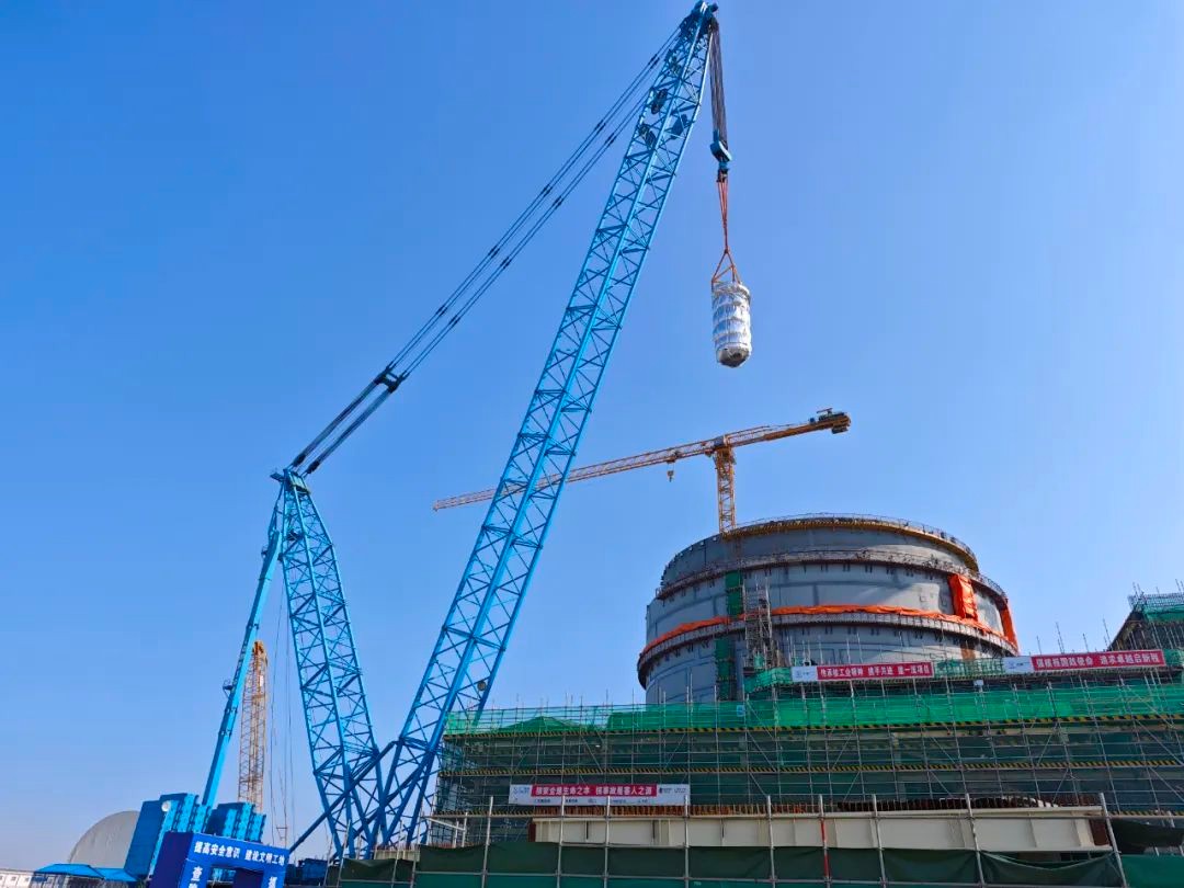 三门核电4号机组核岛堆内构件吊装就位