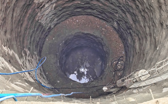 福建云霄抽蓄电站上游调压井顺利贯通