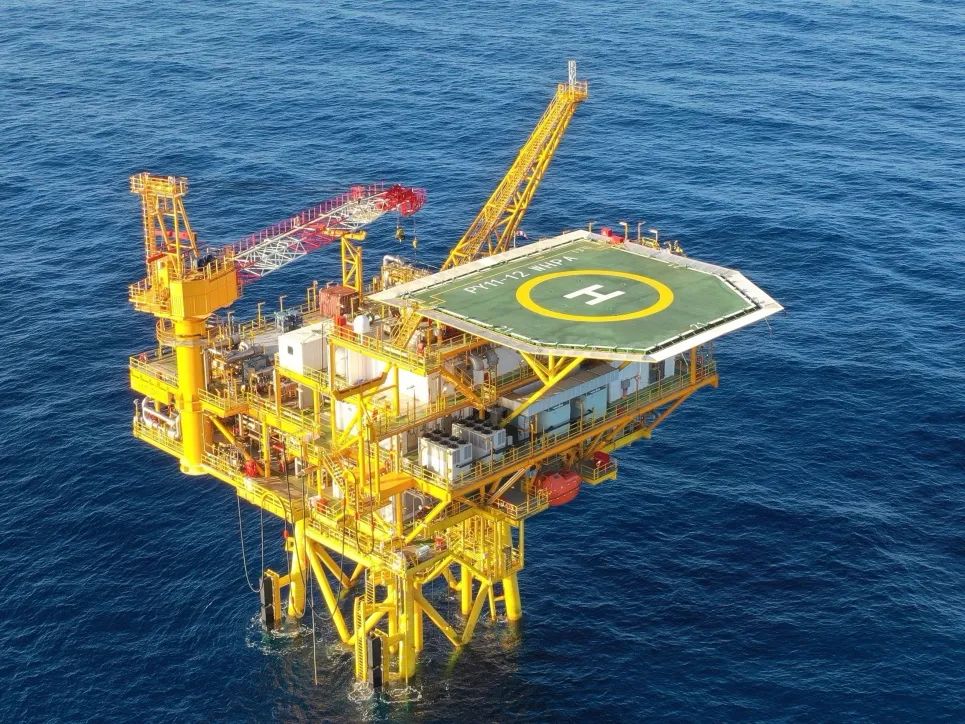 “台风模式+稠油开发”无人平台投用