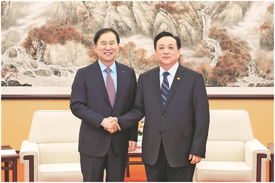 中国石油集团总经理侯启军会见韩国国家石油公司总裁兼首席执行官