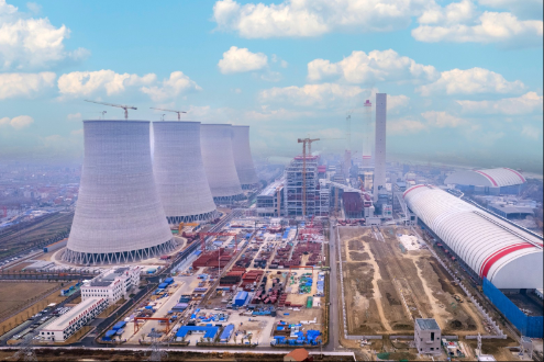 湖北汉川公司7号机组发电机定子吊装就位