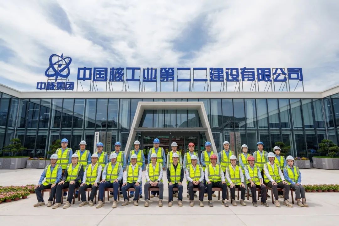 中核集团陈宝智会见法国电力集团高级执行副总裁蒂埃里·勒·穆鲁一行