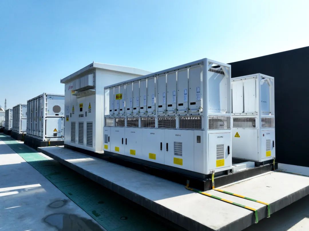 12MW/35.6MWh！阿特斯自研组串式储能变流器项目成功并网